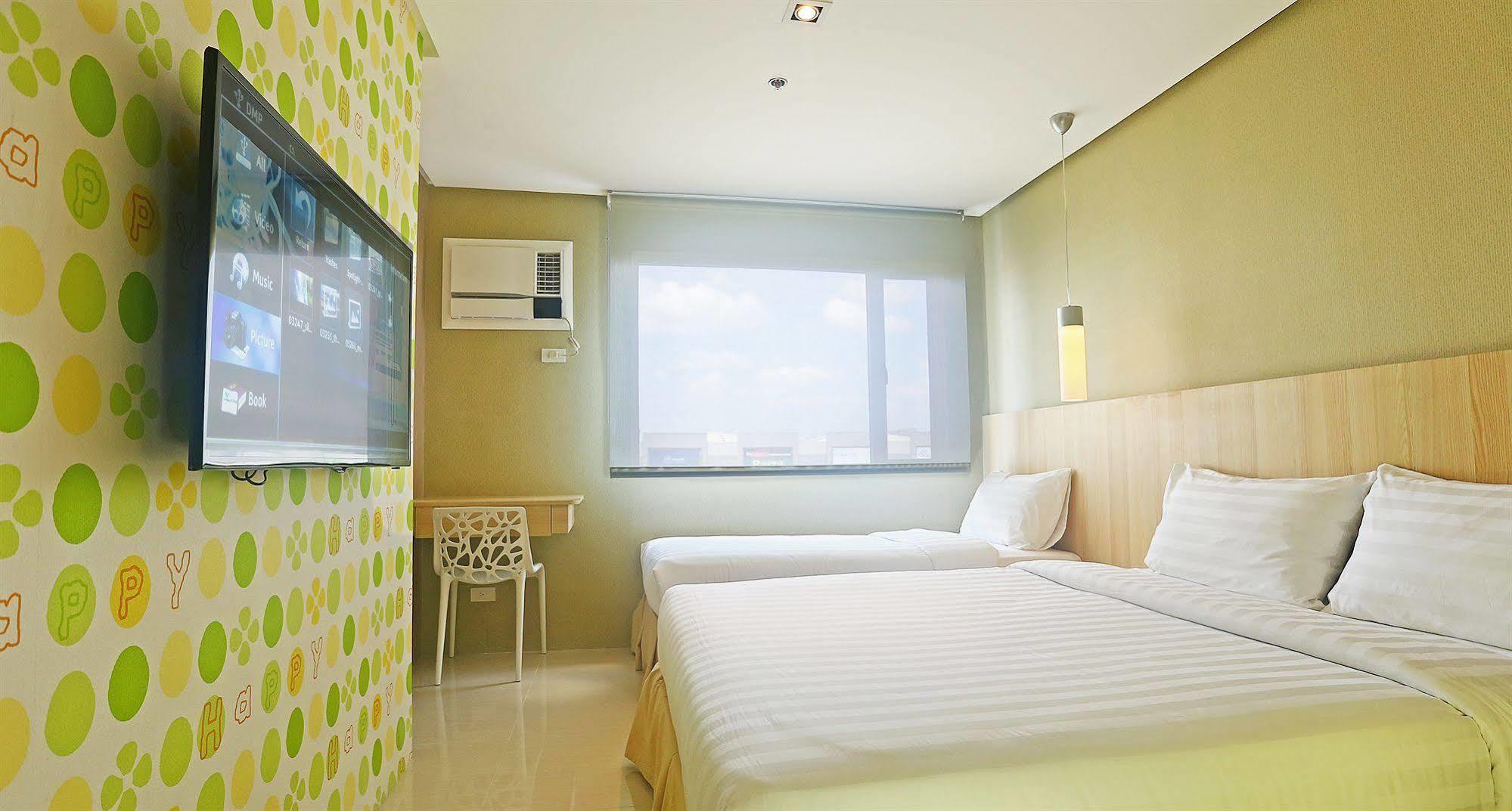 Injap Tower Hotel Iloilo Esterno foto